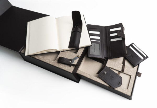 2530: Prestige Elite: Luxury 2-Layer Leather Box Set - Image 2